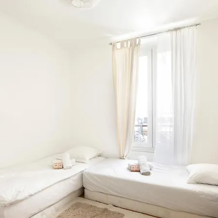 Charming Montmartre 2bdr